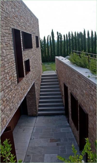 Stylový design úchvatné vily v Manerba del Garda v Itálii