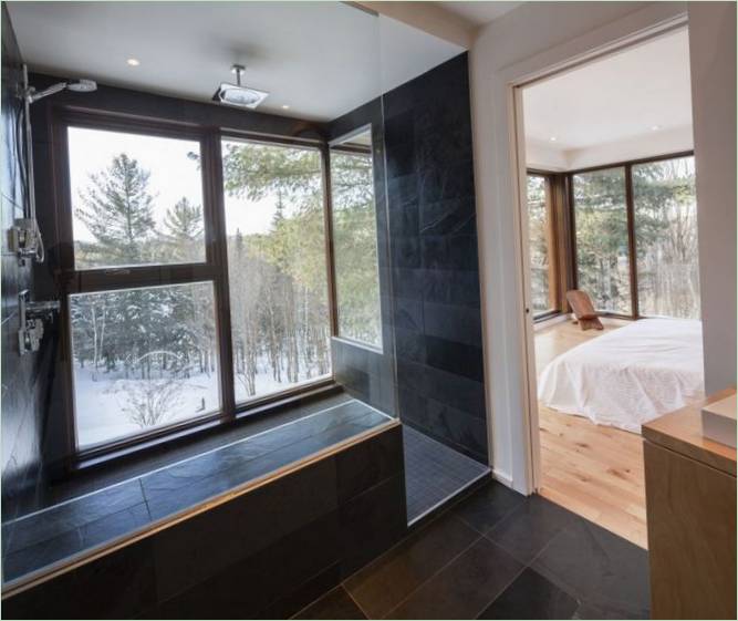 Domov v lesích, Quebec