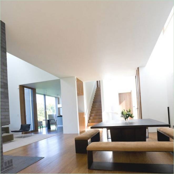 Moderní interiér obývacího pokoje ve světlých odstínech