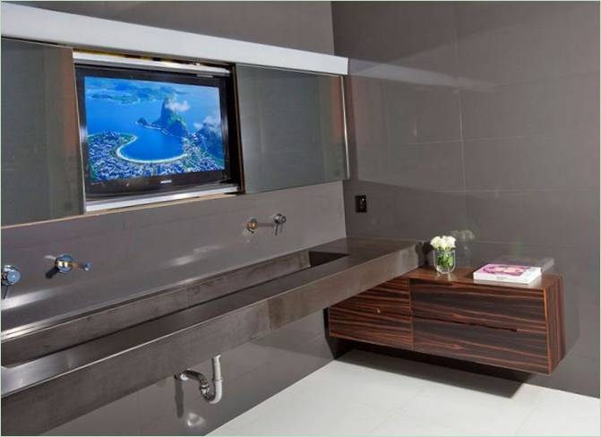 Detaily interiéru koupelny: ultramoderní koupelnové vybavení