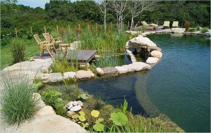 Krajinářský design pozemku s rybníkem